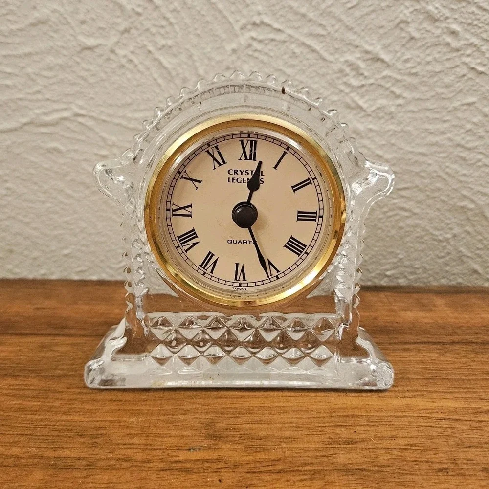 Vintage Crystal Legends By Godinger 24% Lead Desk Quartz Clock Needs New Battery
